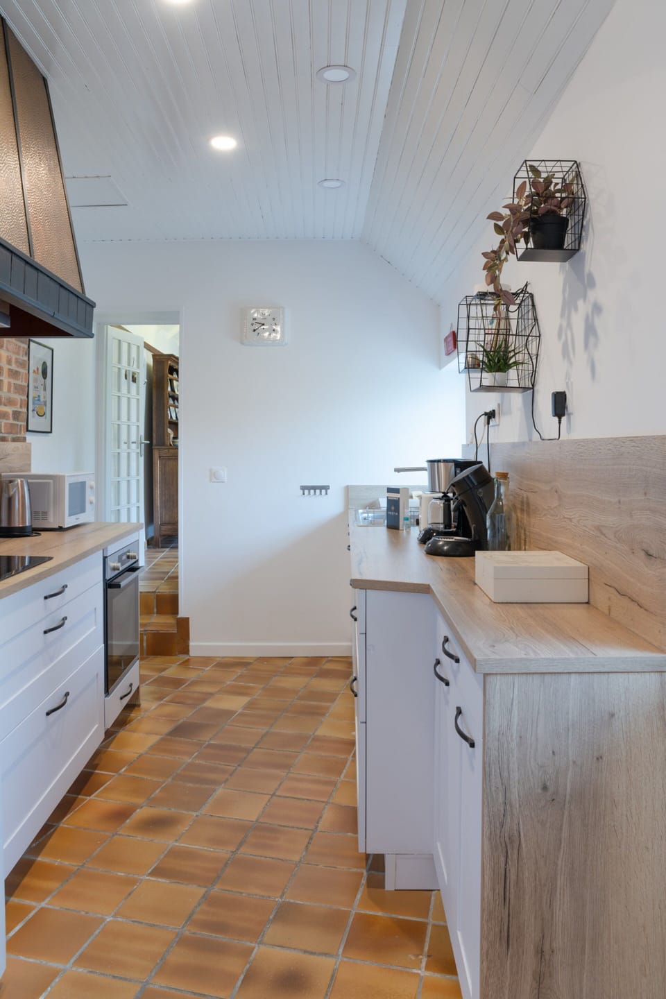 House | Private kitchen | Coffee/tea maker, fridge, microwave, oven