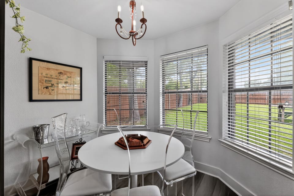 Window, Home Decor, Lamp, Chandelier, Furniture