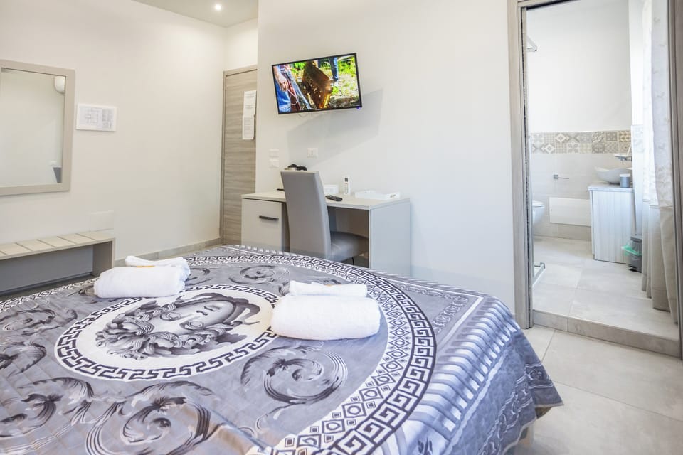 Room, Balcony | Free WiFi
