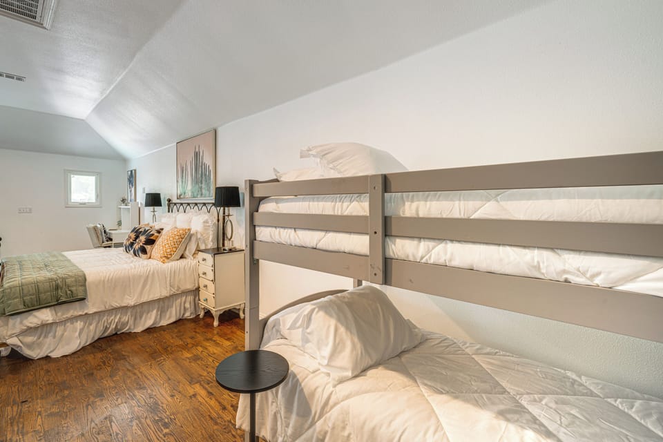Apartment (0 Bedroom) | Interior