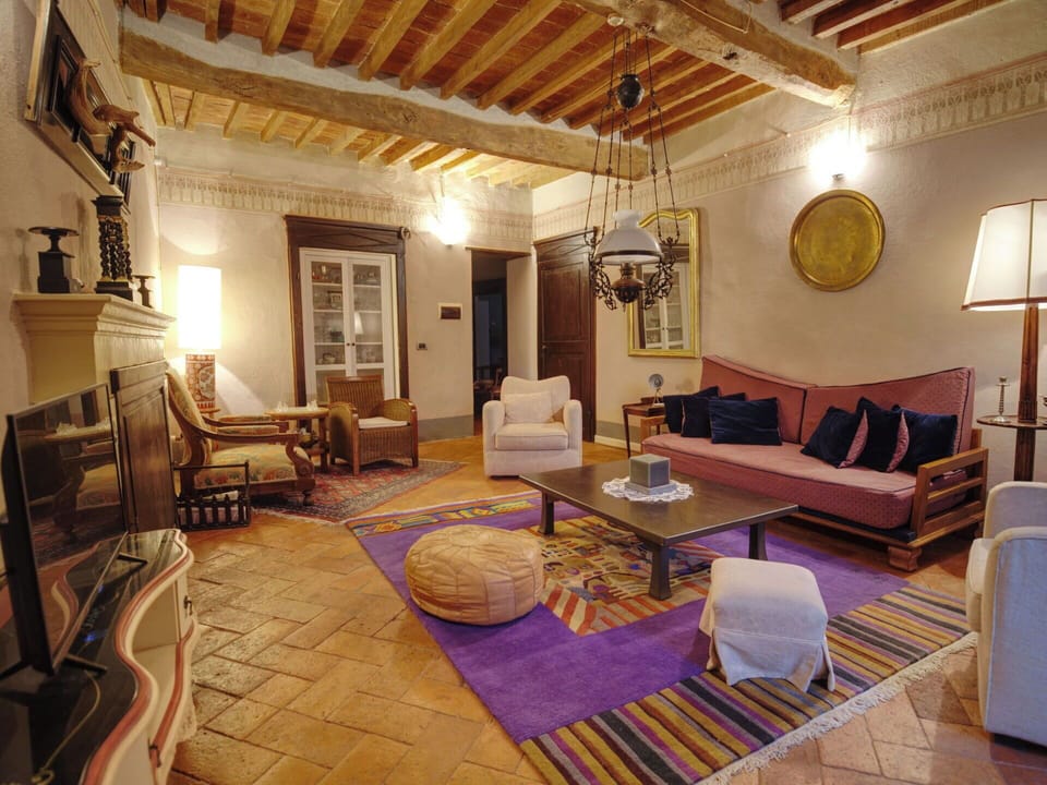 Furniture, Interior Design, Flooring, Floor, Wall, Wood, Ceiling, Room, Lighting, Chair