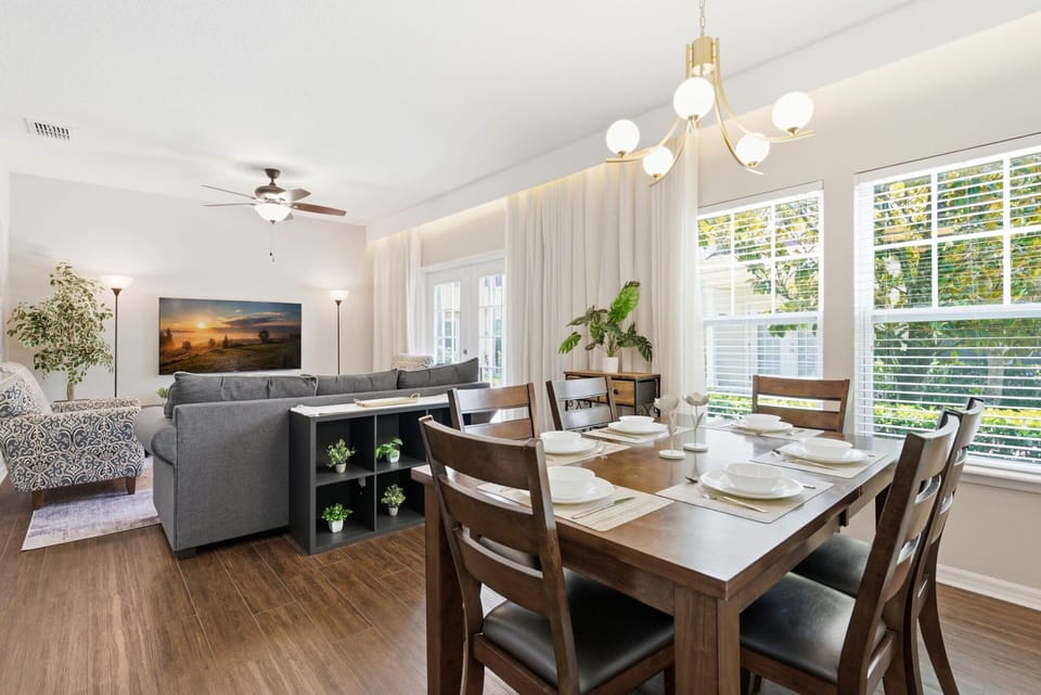Living area with integrated dining and living room