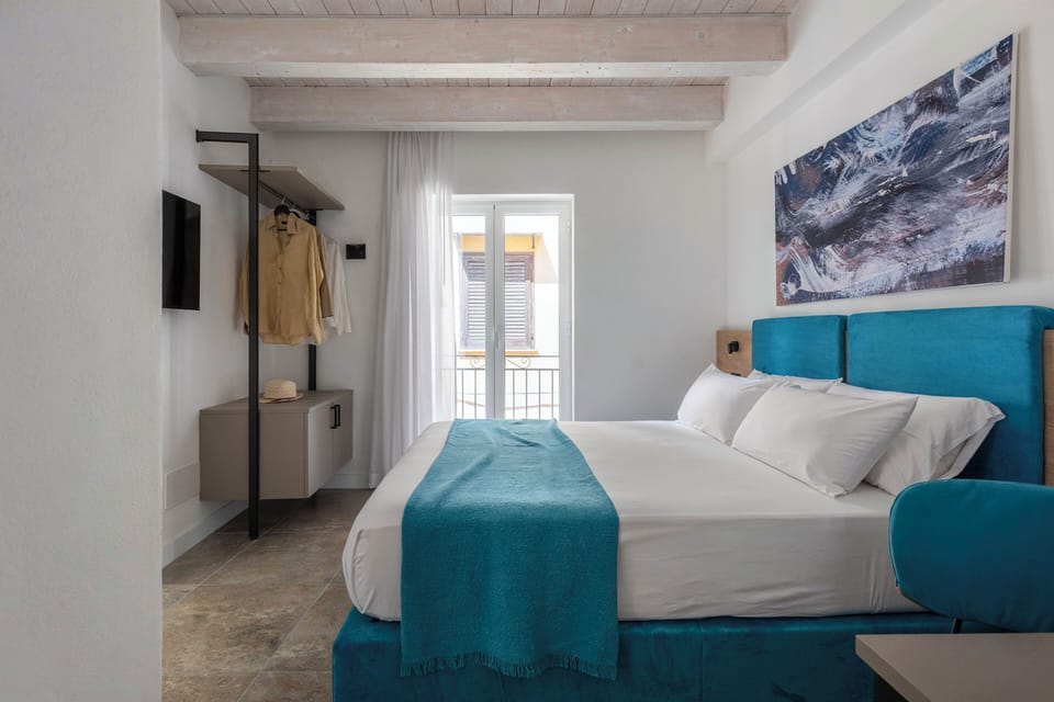 Superior Double Room | Desk, laptop workspace, free WiFi