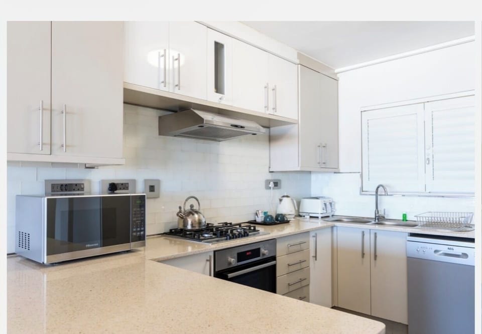 Apartment, 2 Bedrooms, Accessible, Smoking | Interior