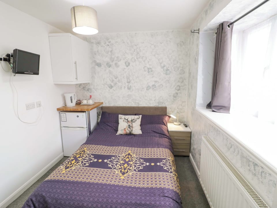 4 bedrooms, WiFi (free), individually decorated, individually furnished