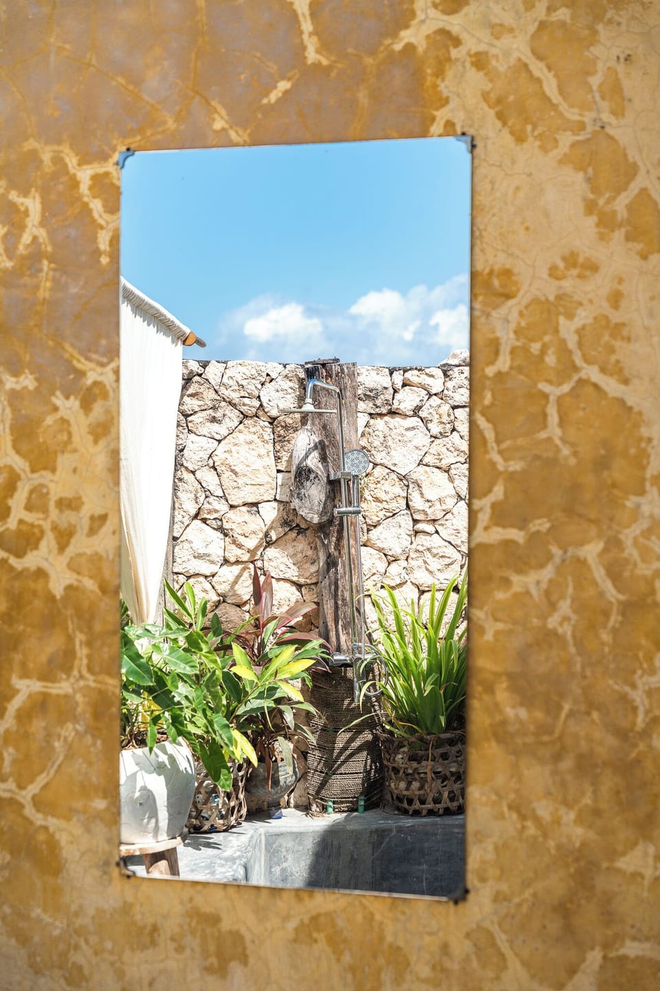 Deluxe Double Room, Ocean View | Bathroom | Shower, towels, soap, shampoo