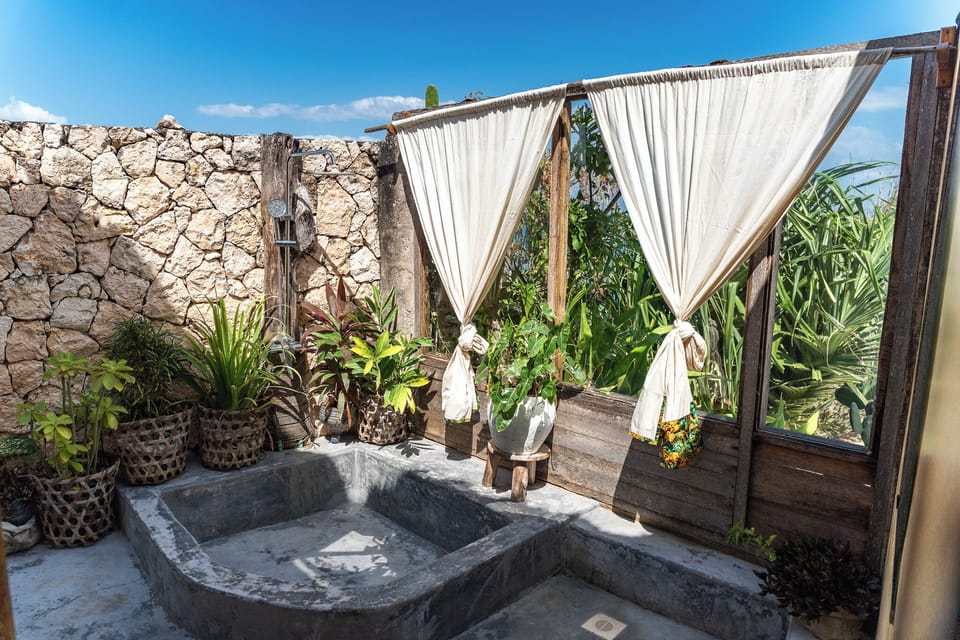 Deluxe Double Room, Ocean View | Bathroom | Shower, towels, soap, shampoo