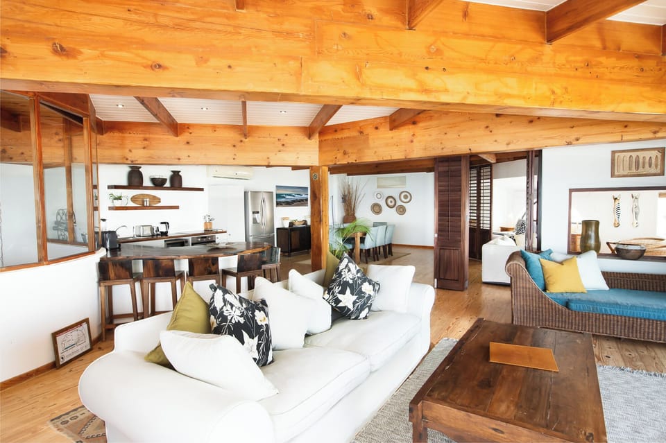 Luxury Penthouse, 2 Bedrooms, Sea View | Living area