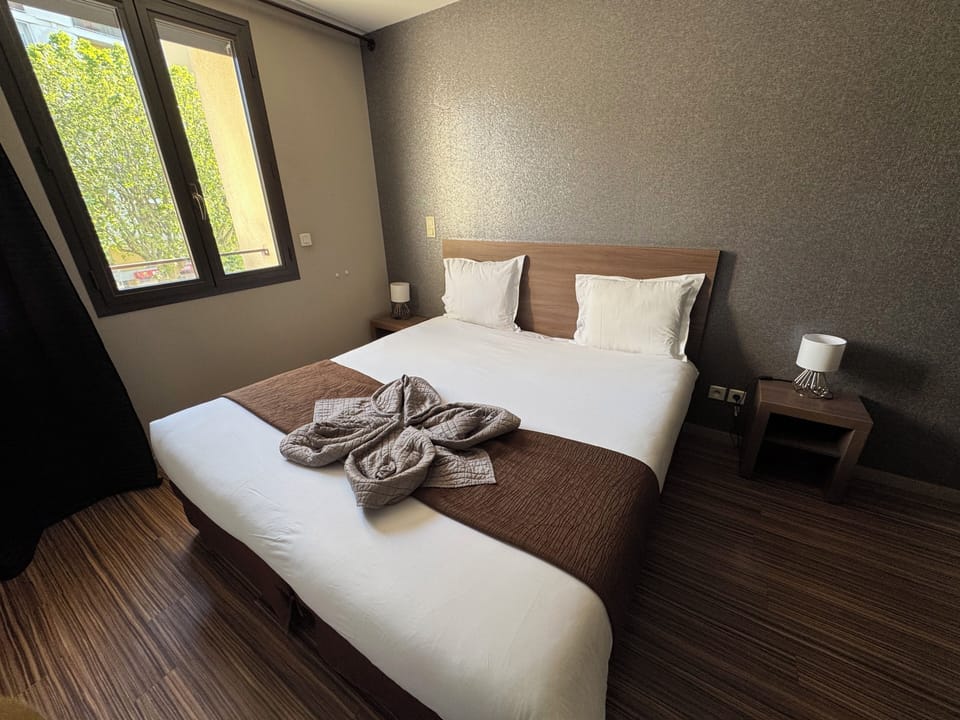 Comfort Double Room, City View | WiFi (free)