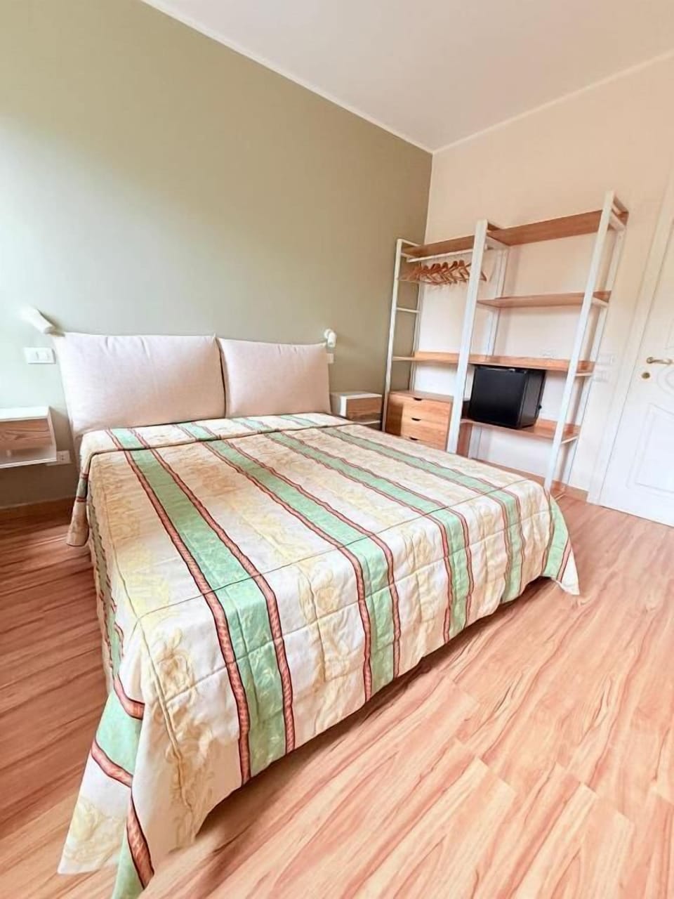 House, 5 Bedrooms | Free WiFi
