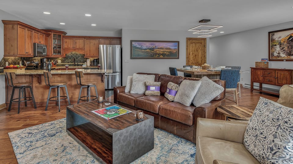 Great Room, Main Level - Seating area with kitchen in view