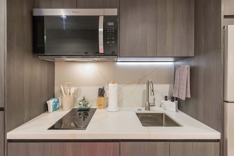 ✨🍽️ Compact, modern, and ready for your beach getaway. 🌊☀️