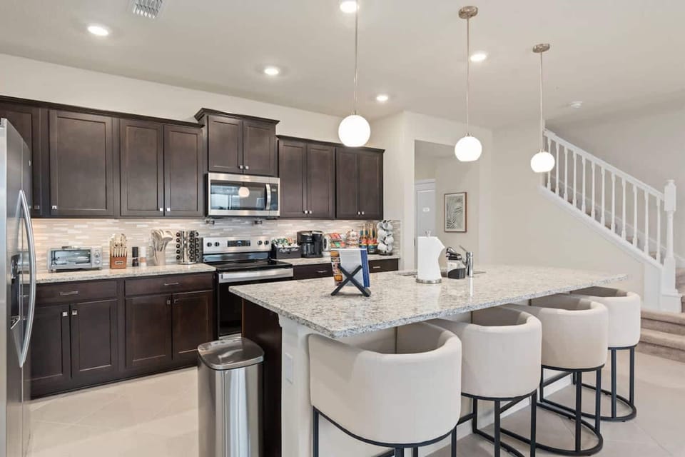 House | 5 bedrooms, high-speed internet