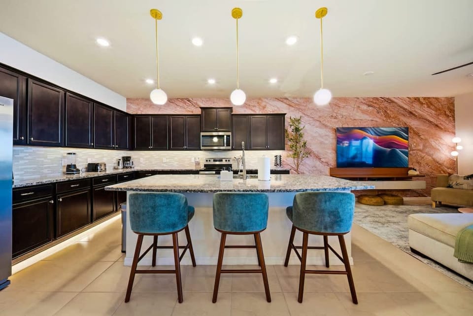 House | 9 bedrooms, Internet
