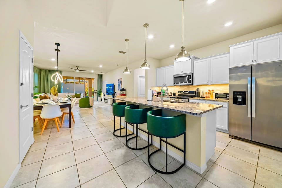 House | 6 bedrooms, high-speed internet