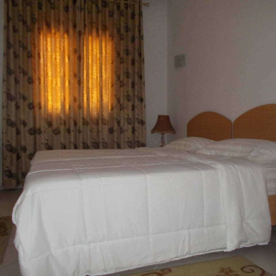 Double Room, Ocean View | Desk, laptop workspace, free WiFi