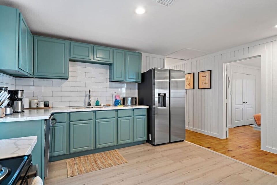 A kitchen perfect for preparing meals for the family!