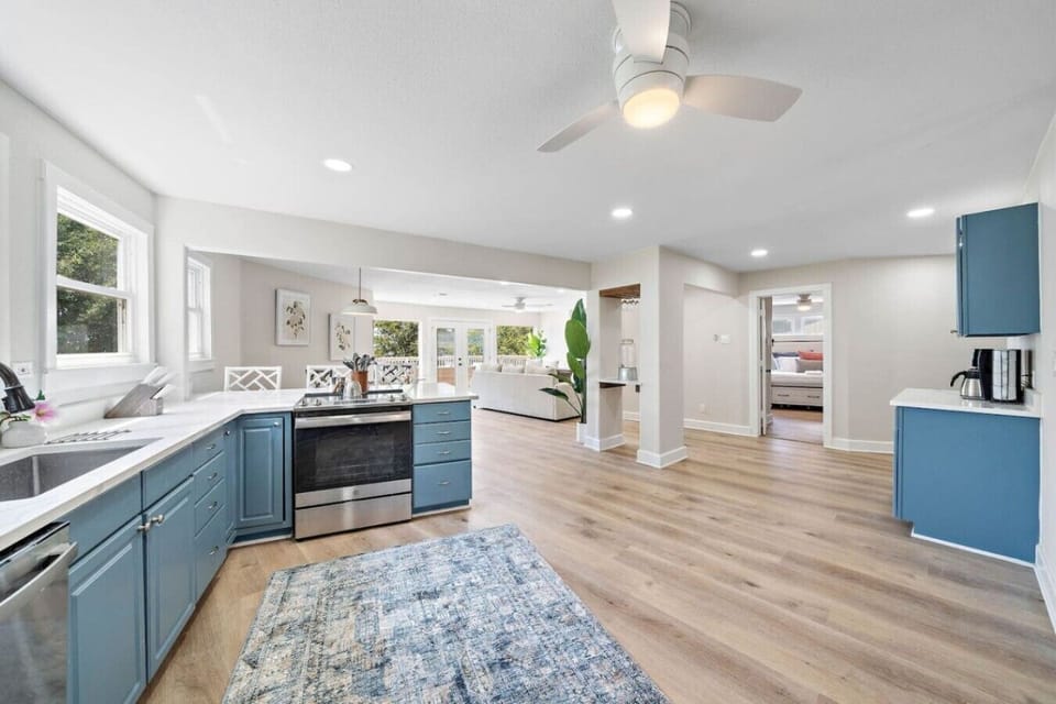 A kitchen perfect for preparing meals for the family!