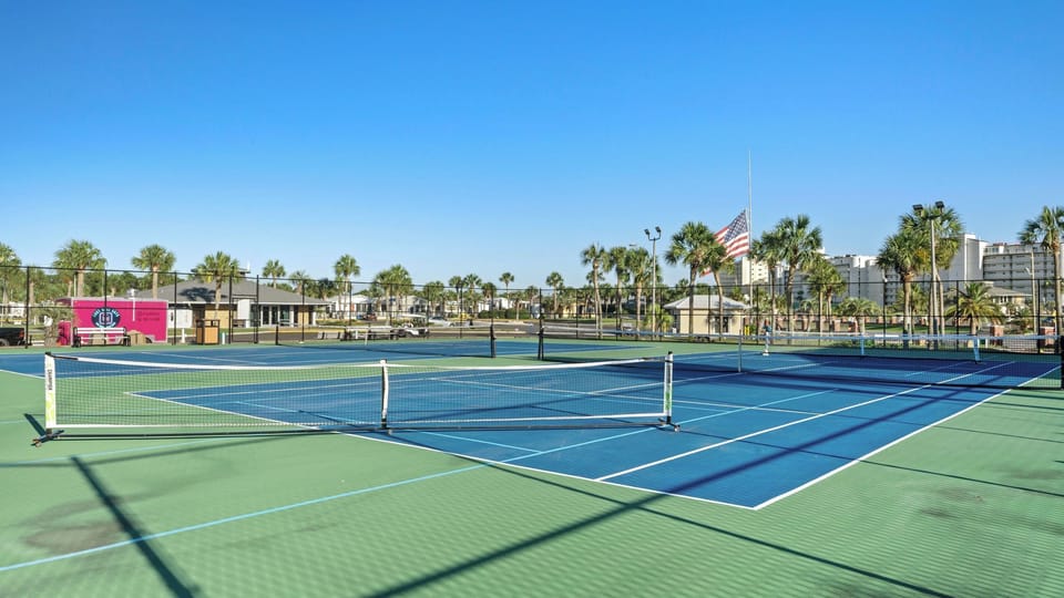 Sunset Beach by Avantstay Golf Cart + Beach Access + Pools St. Andrews Cottage in Lower Grand Lagoon