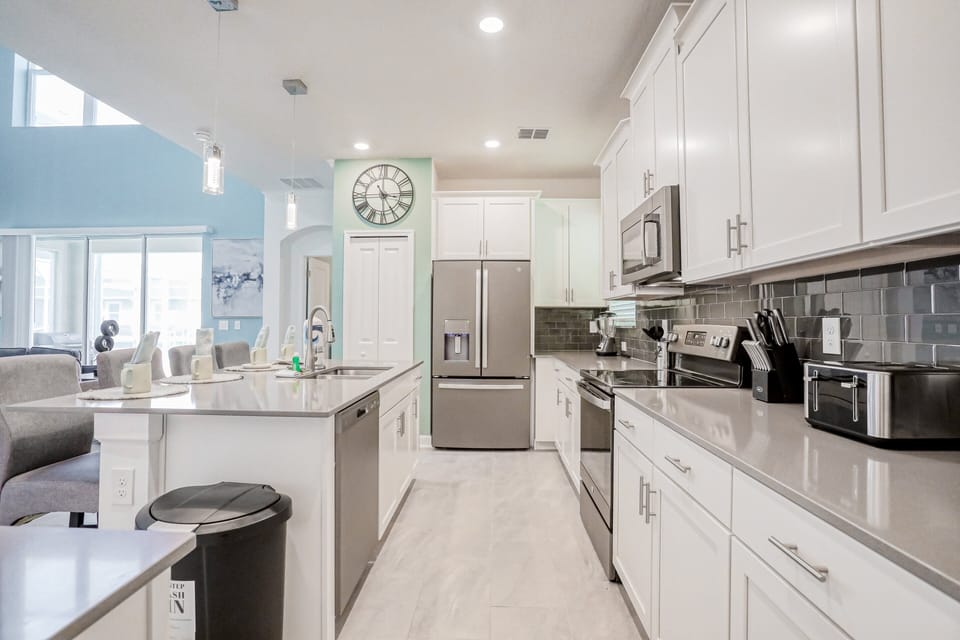 House, Multiple Beds, Pool View (CHG125-9219-5-GP-ChampionsGate Estate) | Private kitchen