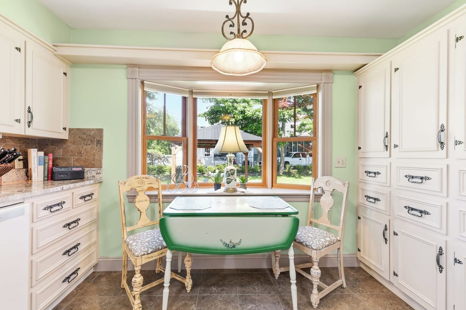 Bright and welcoming kitchen
