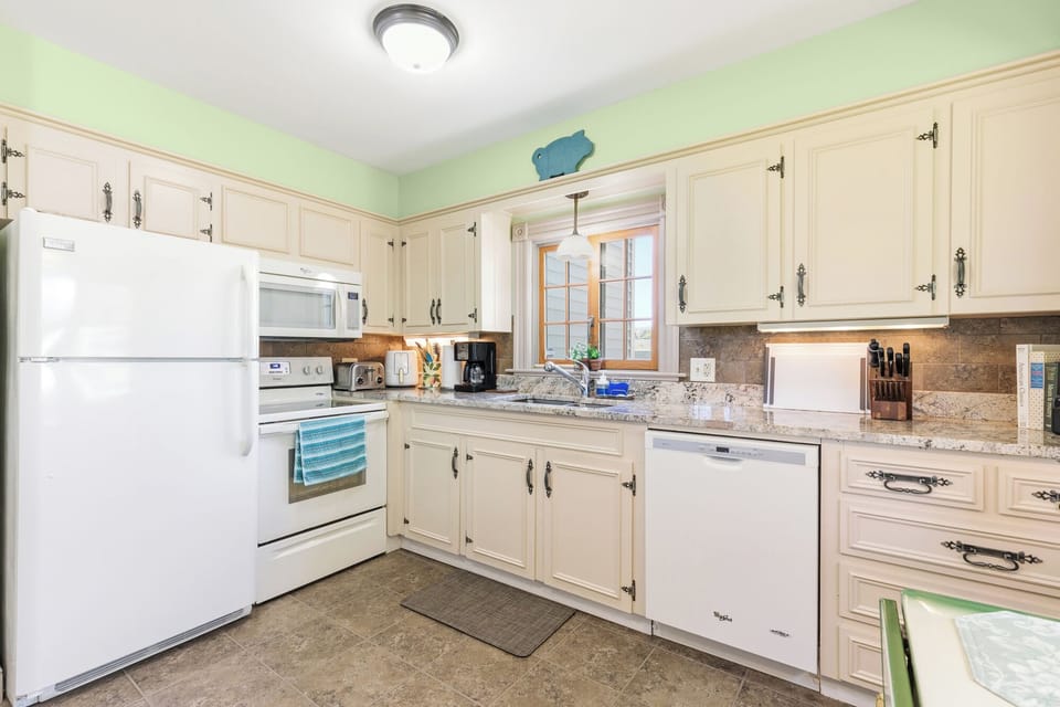 Stylish tile backsplash