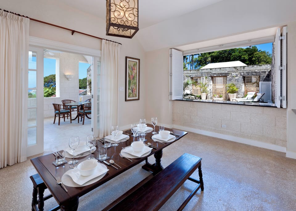 Inside Dining