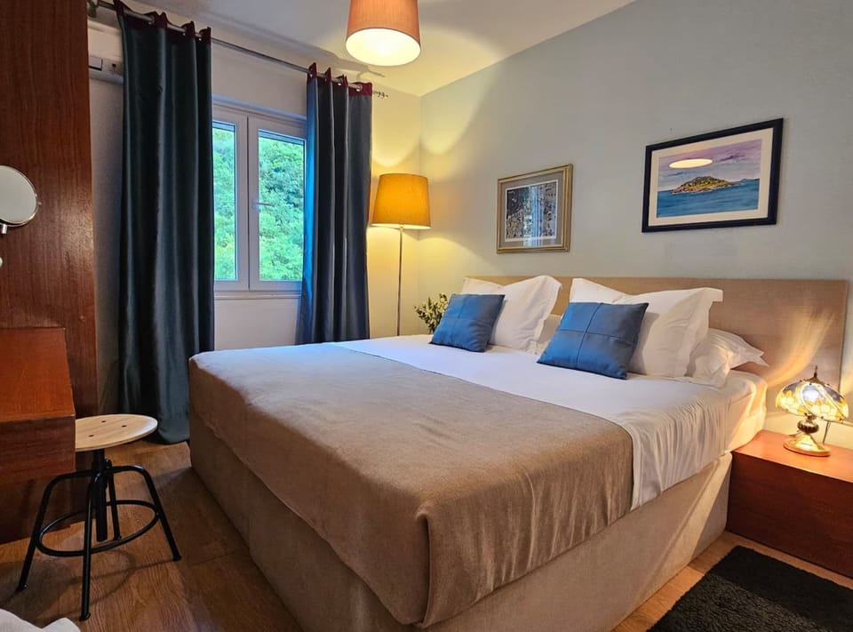 Apartment (Superior One Bedroom Apartment with S) | 3 bedrooms, cribs/infant beds, free WiFi