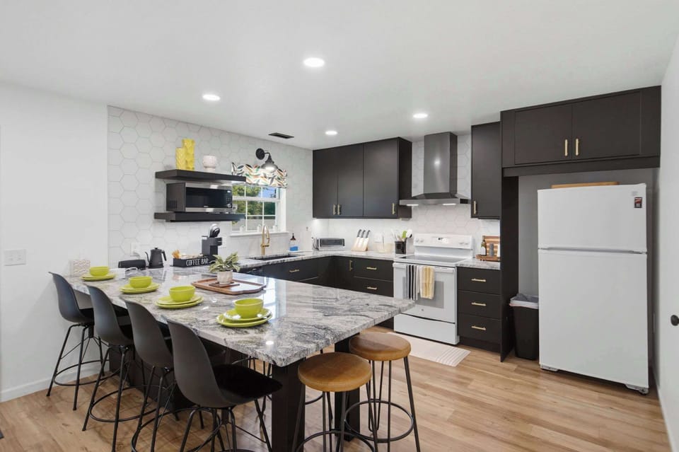 Eat in Kitchen