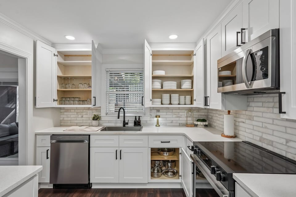 Kitchen - Equipped with dinnerware settings for 8, glassware (stemware, stemless wine glasses, high and low ball) +Infant dinnerware +Stainless Steel Appliances +Stainless Steel Cookware
+all the kitchen cooking gadgets 