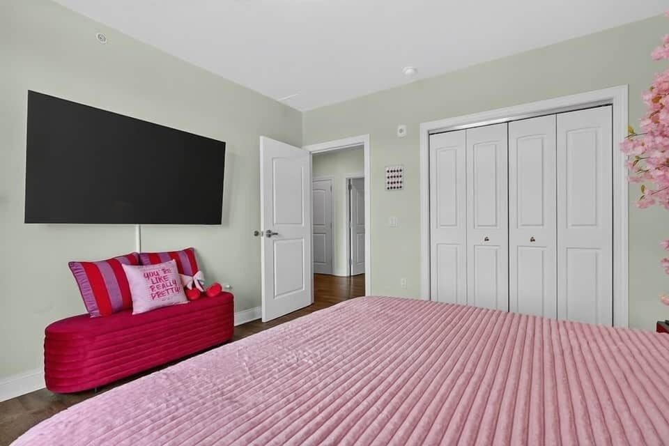 Cherry room 3