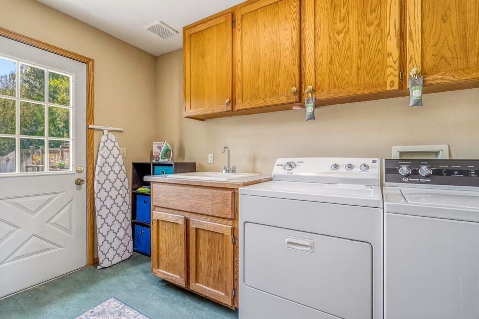Conveniences that make longer stays feel effortless.