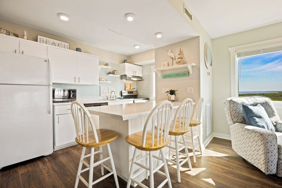 Everything you need for morning coffee, family meals, and evening treats is right at your fingertips.