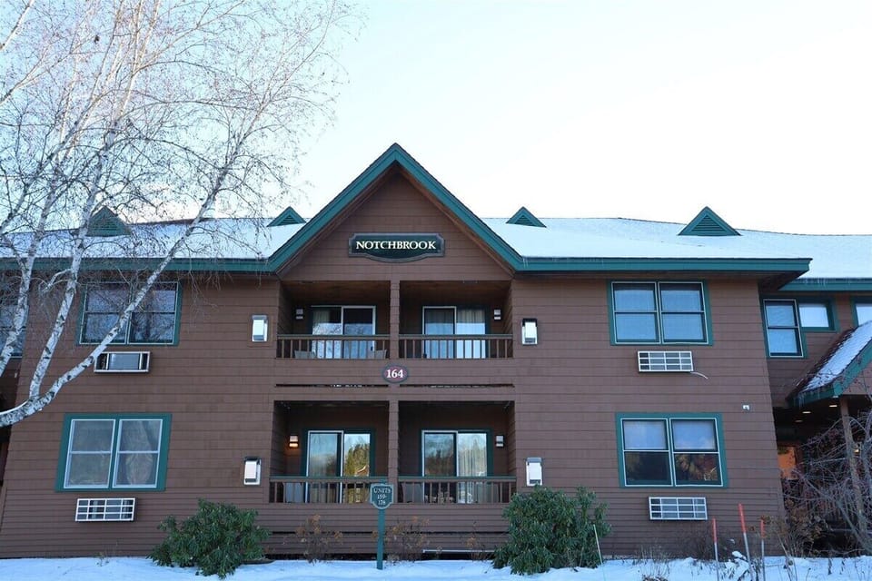 Deer Park Condo Close to Recreation Center