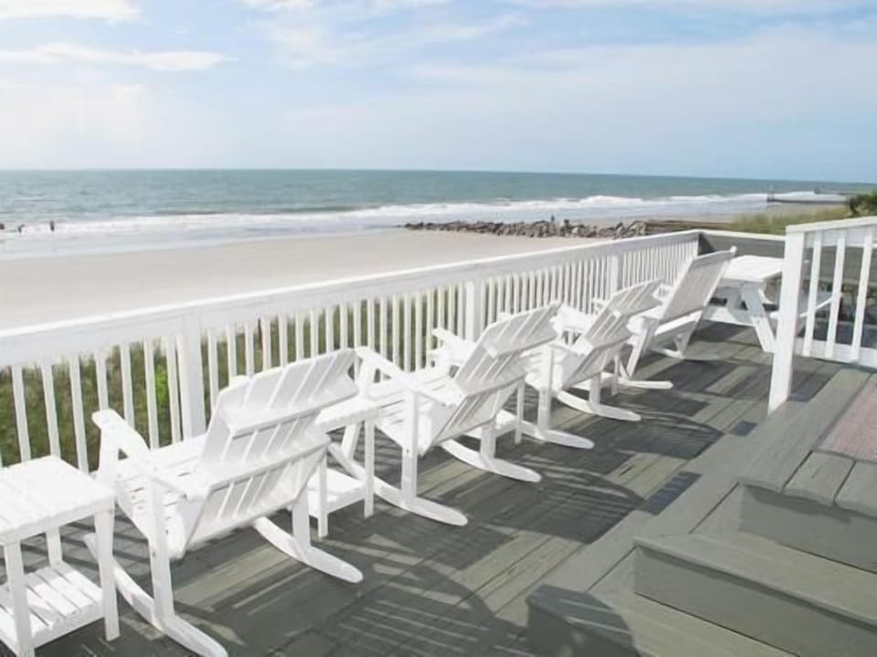 Feel the ocean breeze!