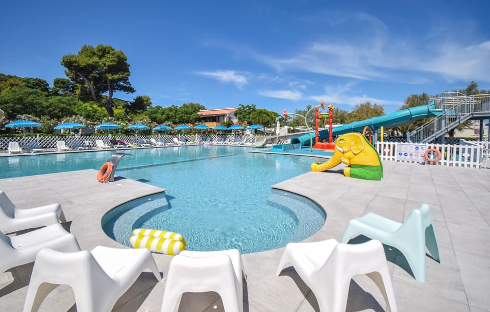 pool
