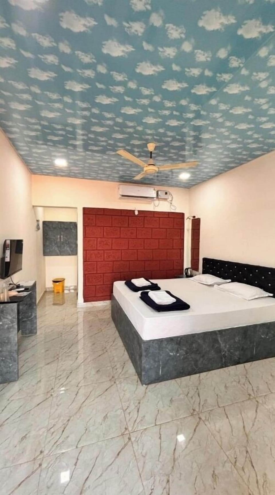 Deluxe Room | Free WiFi