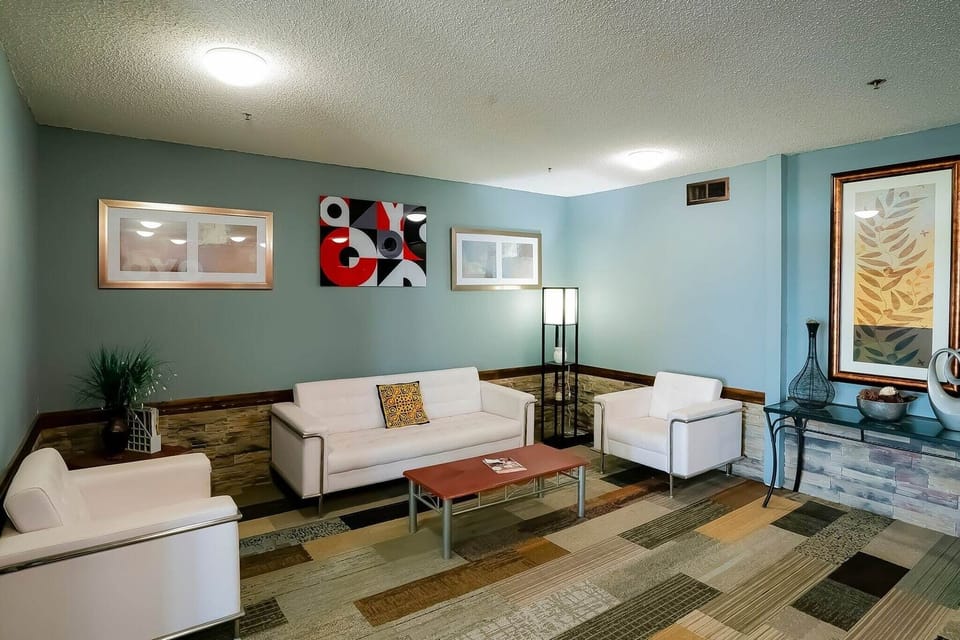 Entrance / Reception