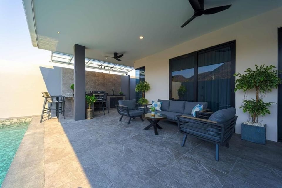 Villa, 2 Bedrooms, Non Smoking, Private Pool | Outdoor dining
