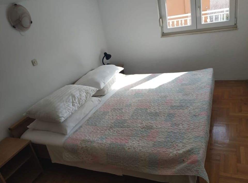 Apartment (Classic One Bedroom Apartment with Te) | 7 bedrooms, WiFi (free)