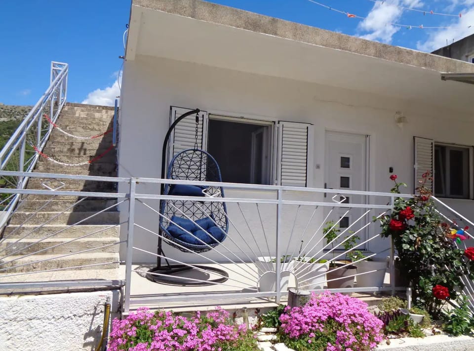 House (Holiday Home Sunny Retreat - With Ter) | Terrace/patio