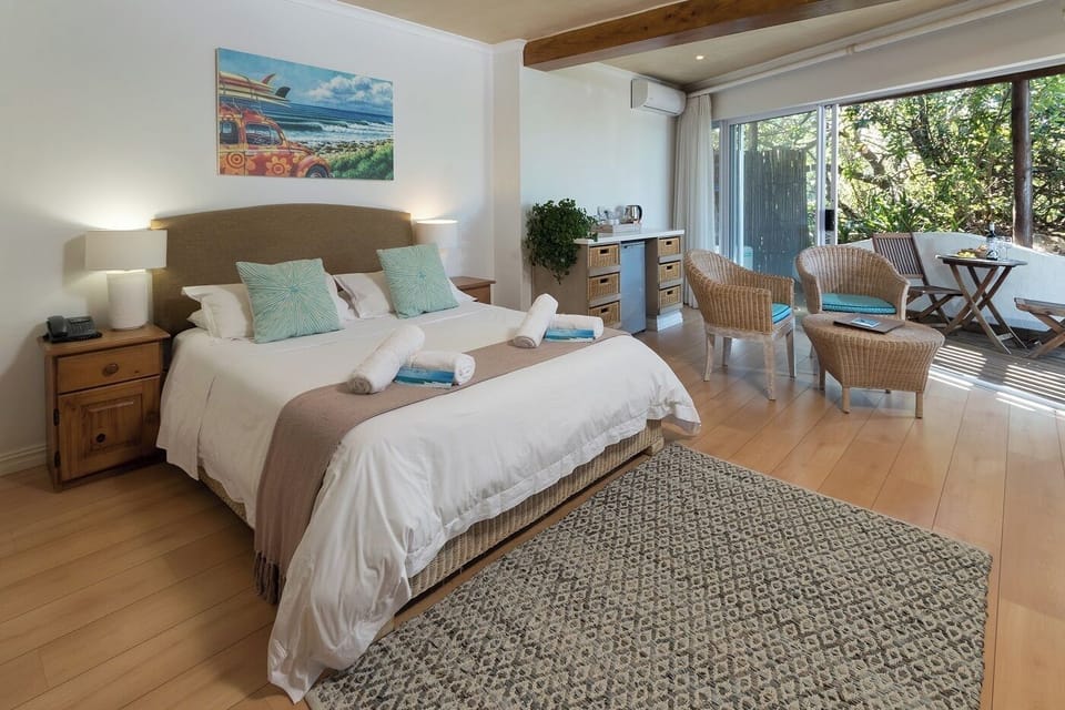 Classic Double Room, Pets Allowed, Garden View | Minibar, in-room safe, laptop workspace, blackout drapes