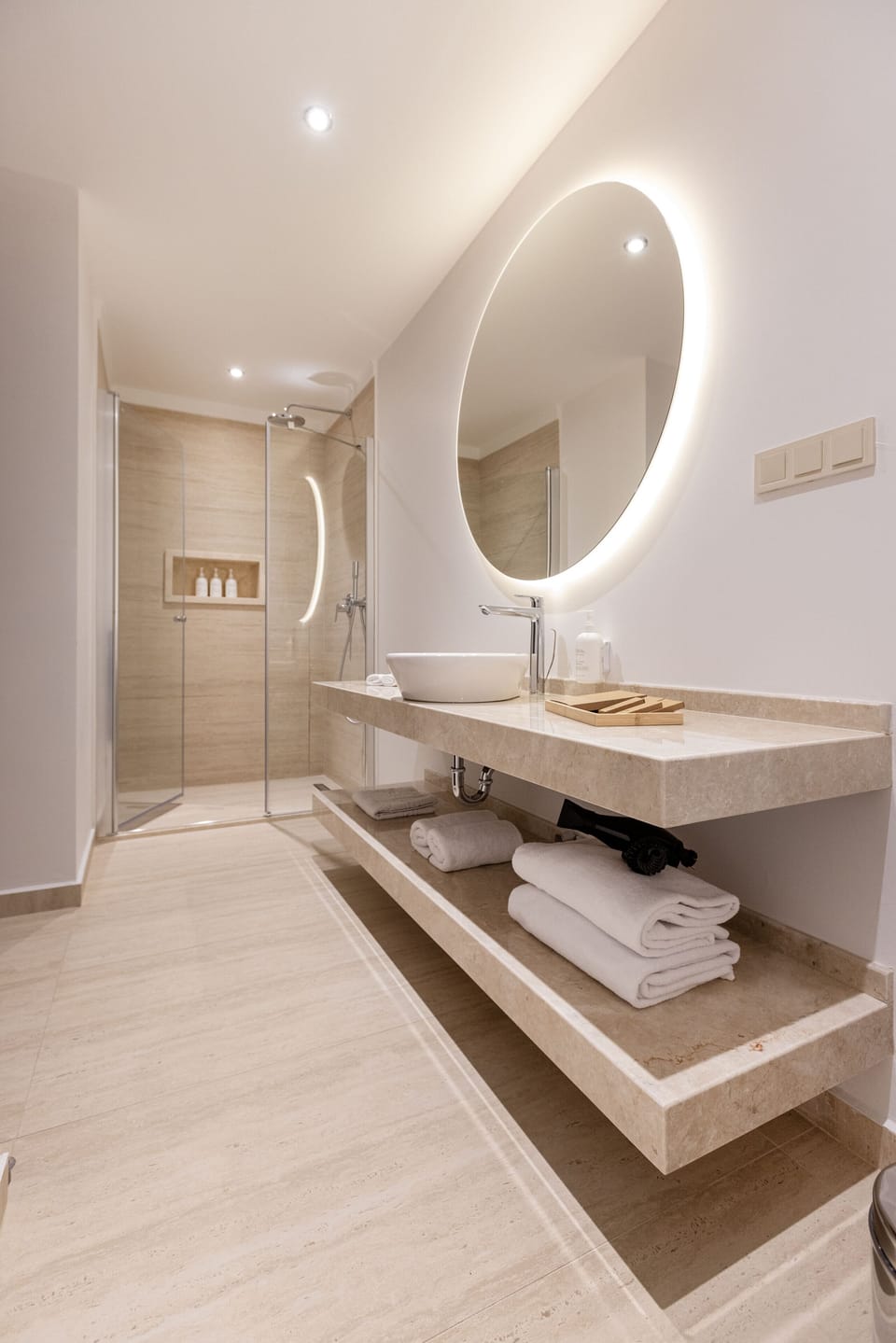 Shower, hair dryer, slippers, heated floors (bathroom)
