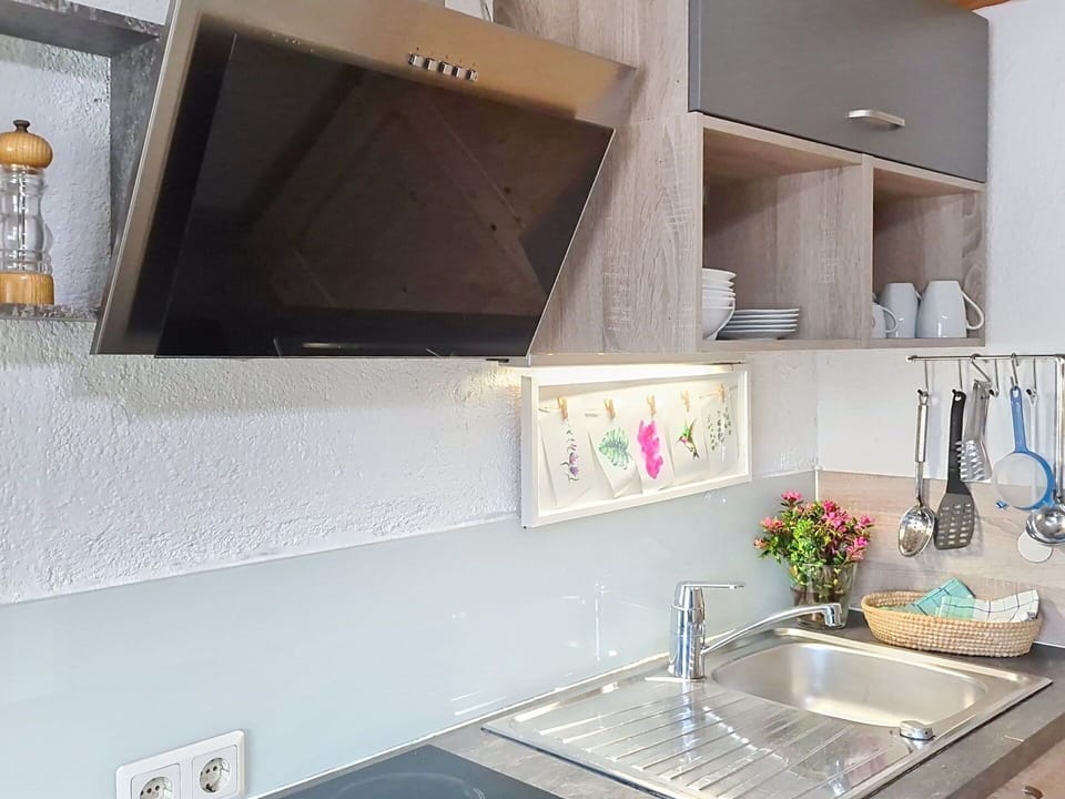 Kitchen Appliance, Kitchen, Interior Design, Major Appliance, Home Appliance, Countertop, Cabinetry, Lighting, Light Fixture