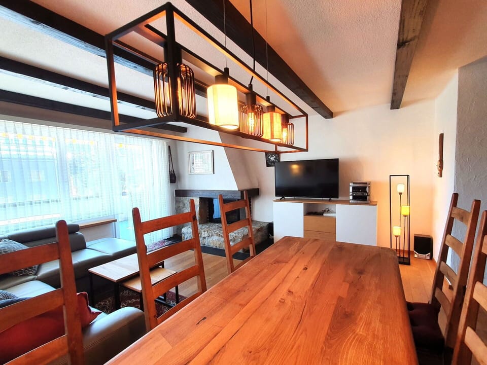 Interior Design, Wood, Ceiling, Furniture, Flooring, Floor, Light Fixture, Lighting, Room, Wood Stain
