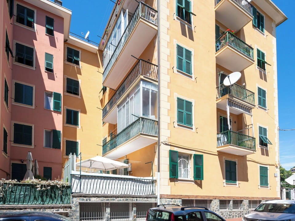 Building, Window, Apartment, Residential Area, City, Urban Area, Facade, Neighbourhood, Town, Condominium