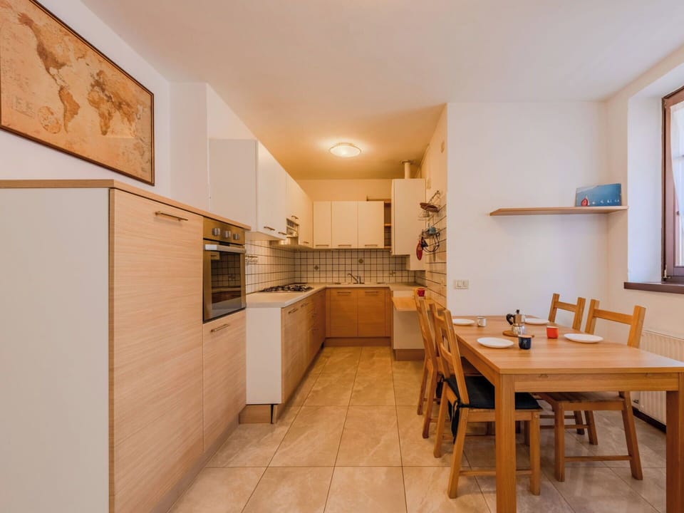 Interior Design, Flooring, Floor, Wood, Ceiling, Room, Wood Flooring, Furniture, Kitchen & Dining Room Table, Countertop