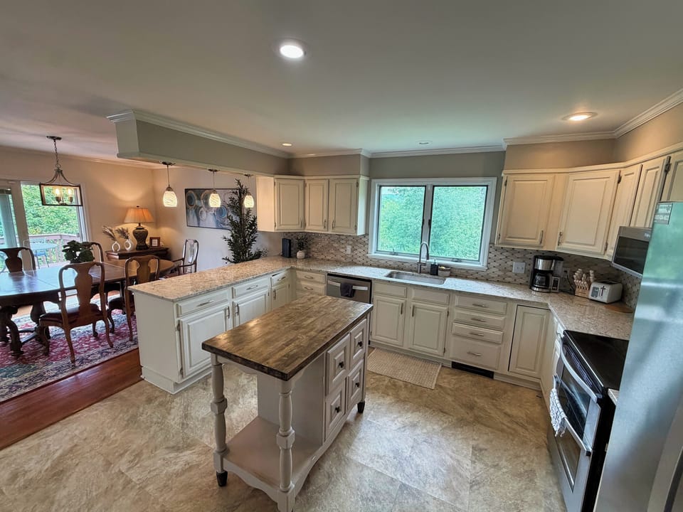 Fully equipped kitchen