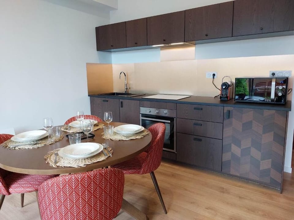 Comfort Apartment | Private kitchen | Espresso maker, coffee/tea maker, electric kettle, toaster