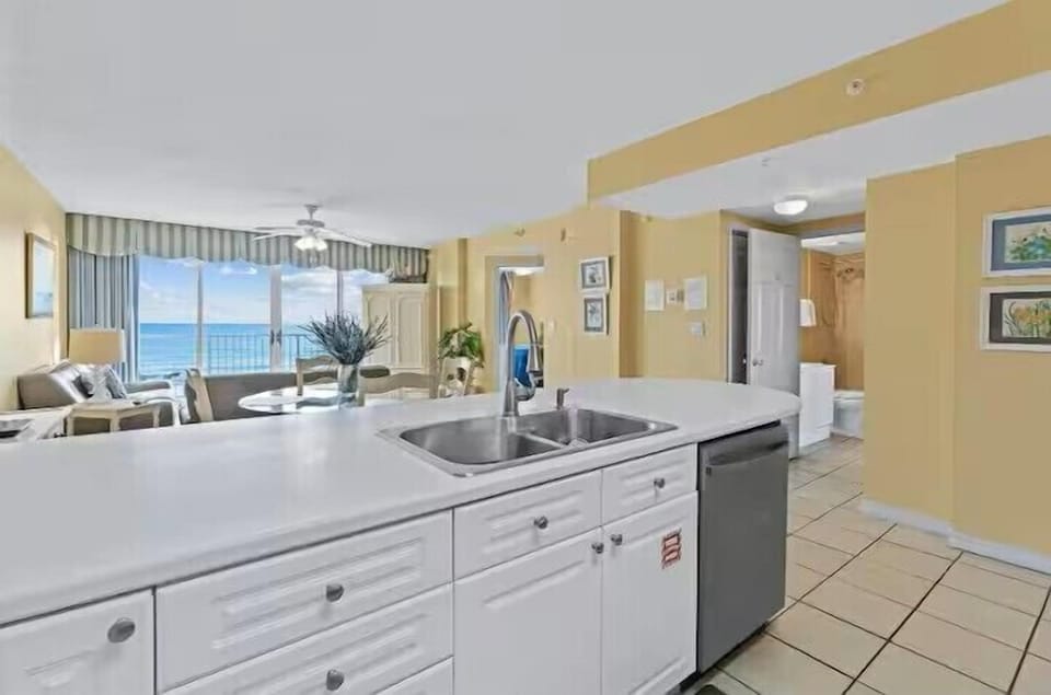 Island Princess #403 Kitchen